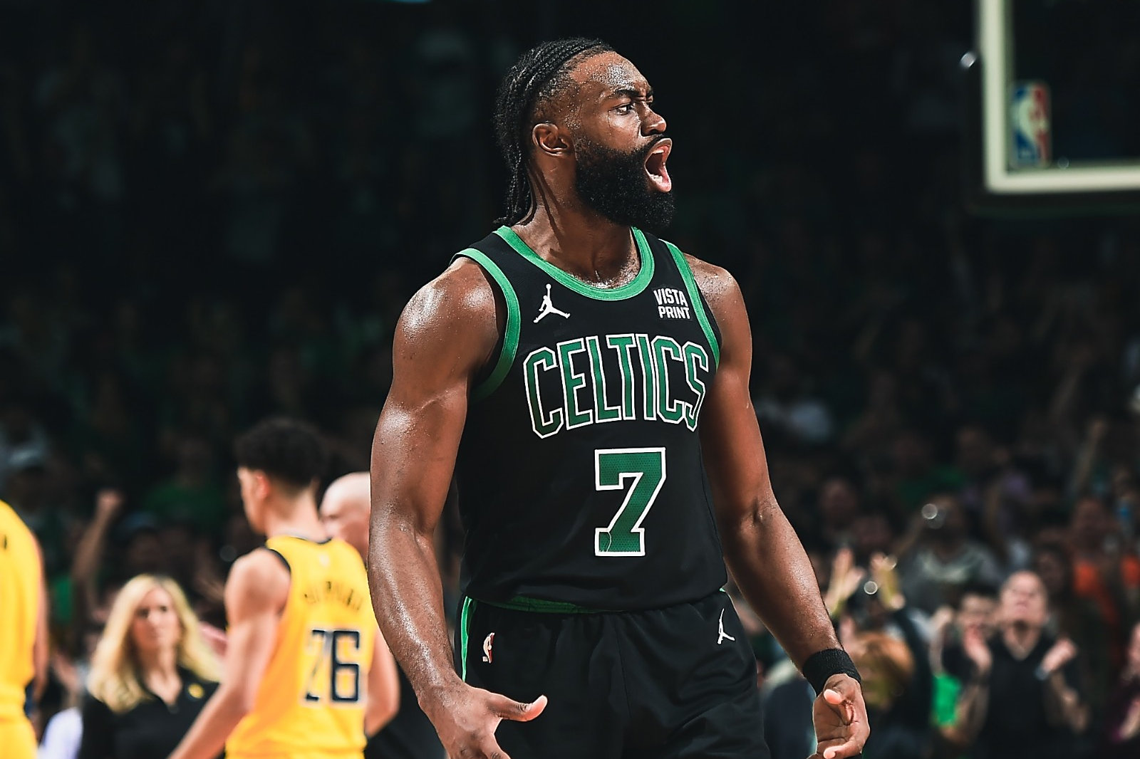 PG电子试玩官网-魔术翻盘奇才，杰伦·布朗制霸全场的简单介绍