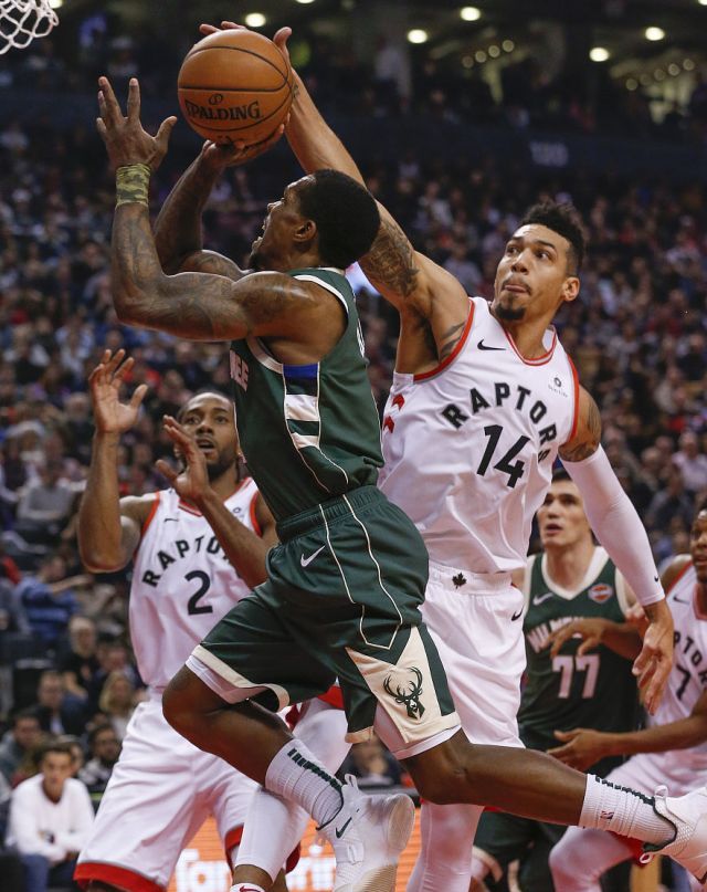 南韩男篮险胜雄鹿B队,克莱制霸全场 南韩男篮险胜雄鹿B队,克莱制霸全场