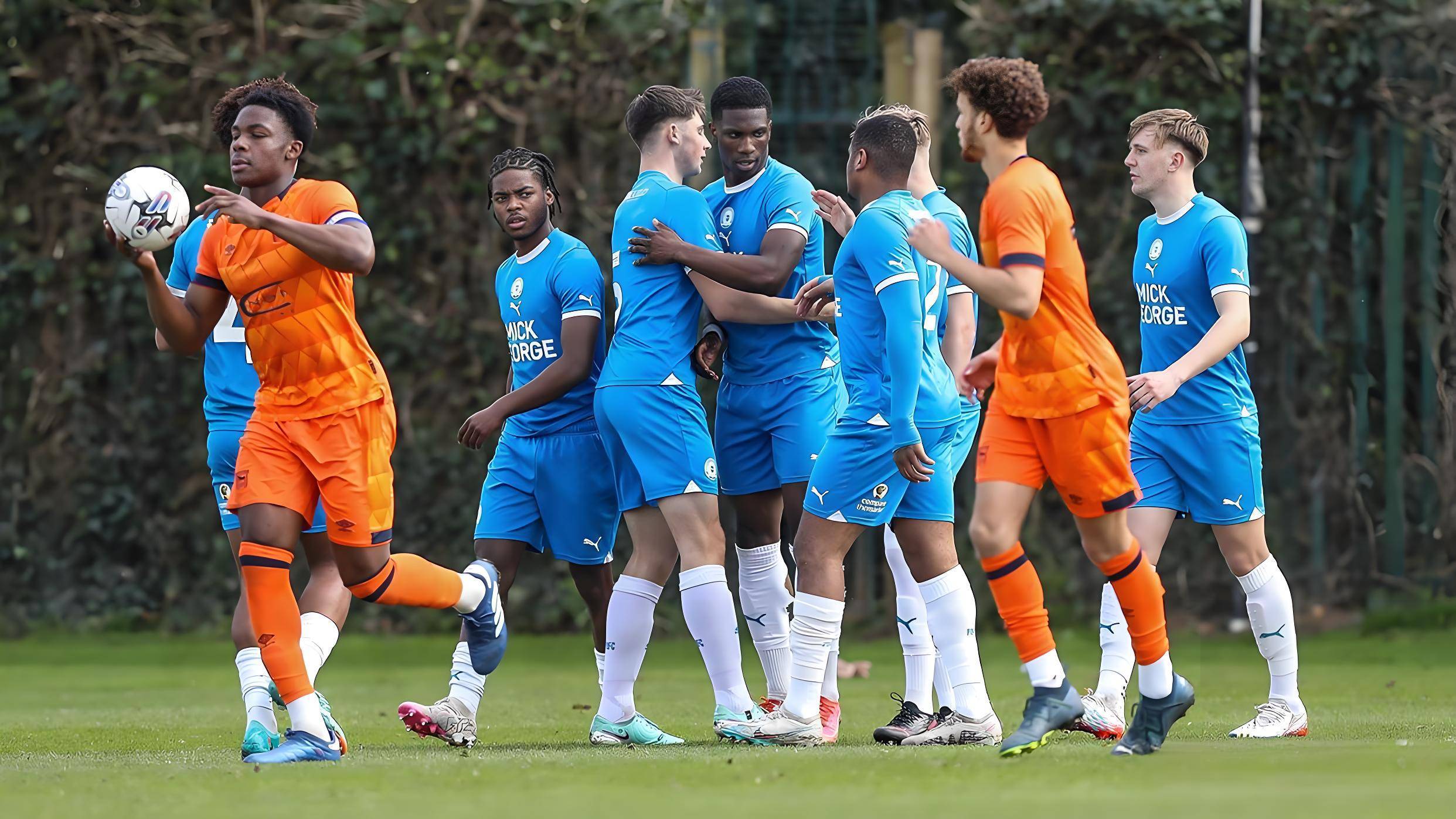 哈德斯菲尔德主场不敌对手，保级愈发困难的简单介绍