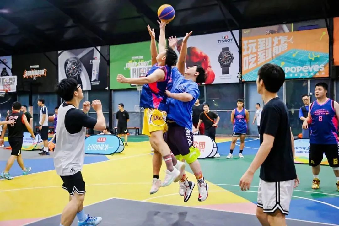 包含国际篮球对决即将上演,球场激情迸发的词条 包含国际篮球对决即将上演,球场激情迸发的词条