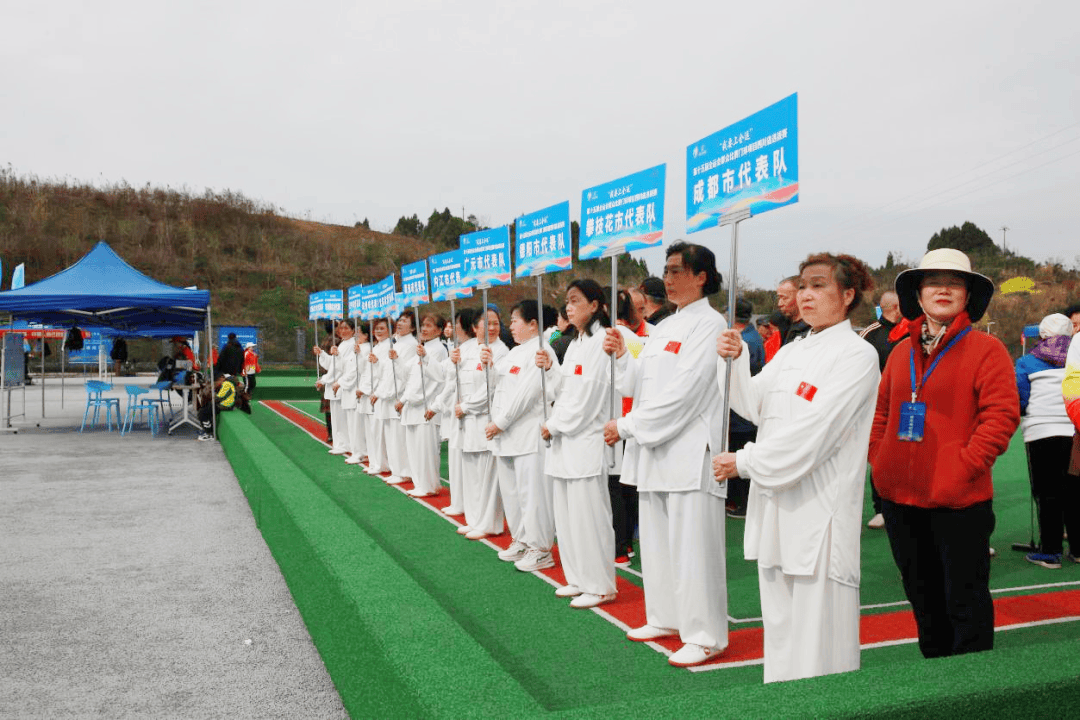 激烈比拼,风云际会,运动员锐意进取的简单介绍 激烈比拼,风云际会,运动员锐意进取的简单介绍