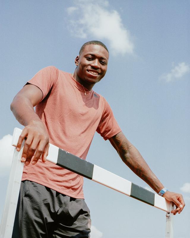 包含射箭比赛箭矢彰显功夫，美国选手勇夺冠军的词条