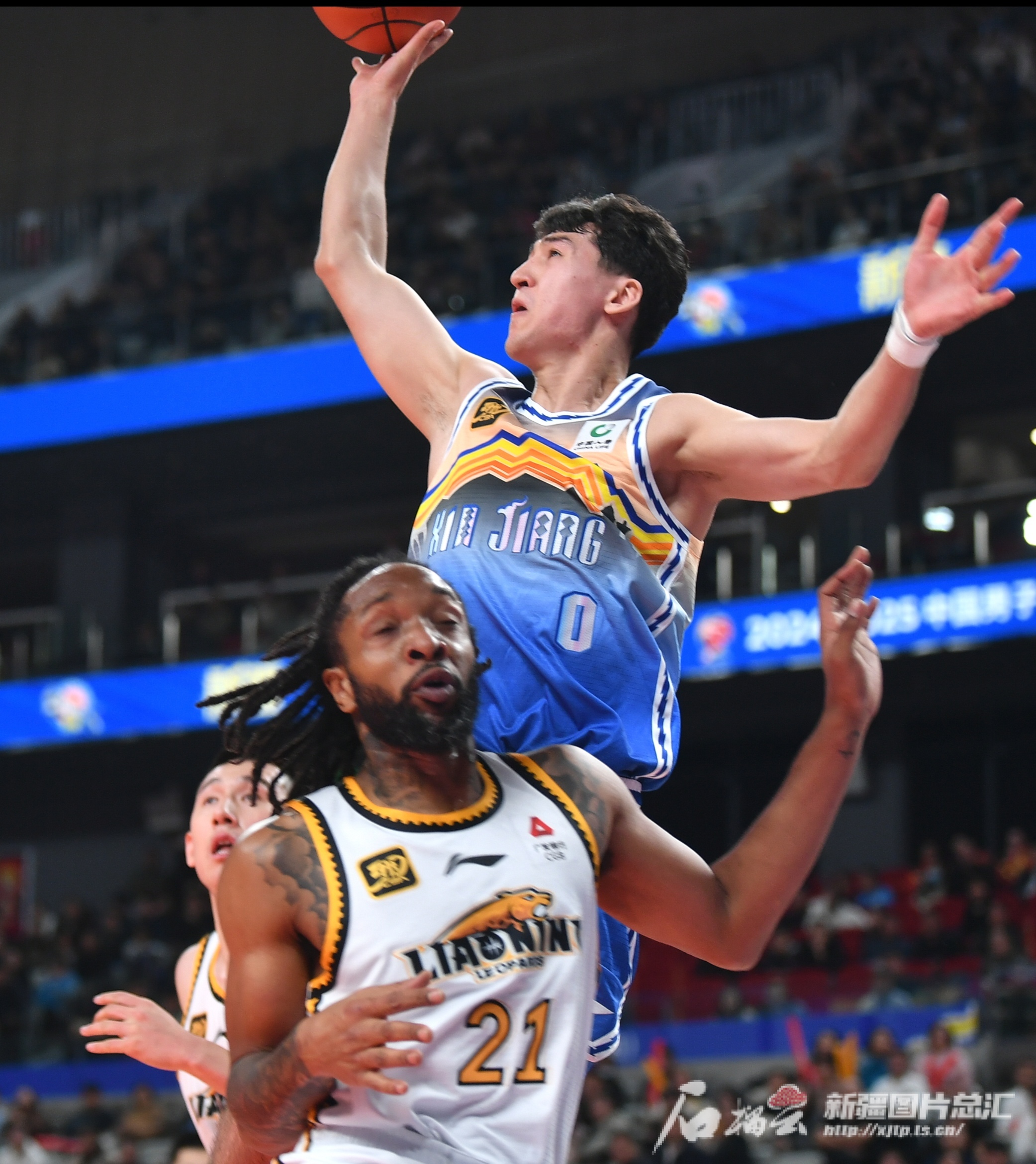 新疆男篮告捷，取得胜利保持不败的简单介绍