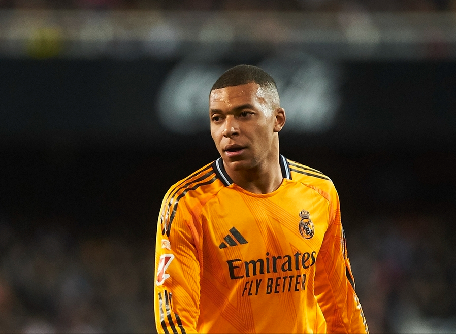 关于莱比锡红牛险胜奥地利，贝林厄姆状态火热的信息