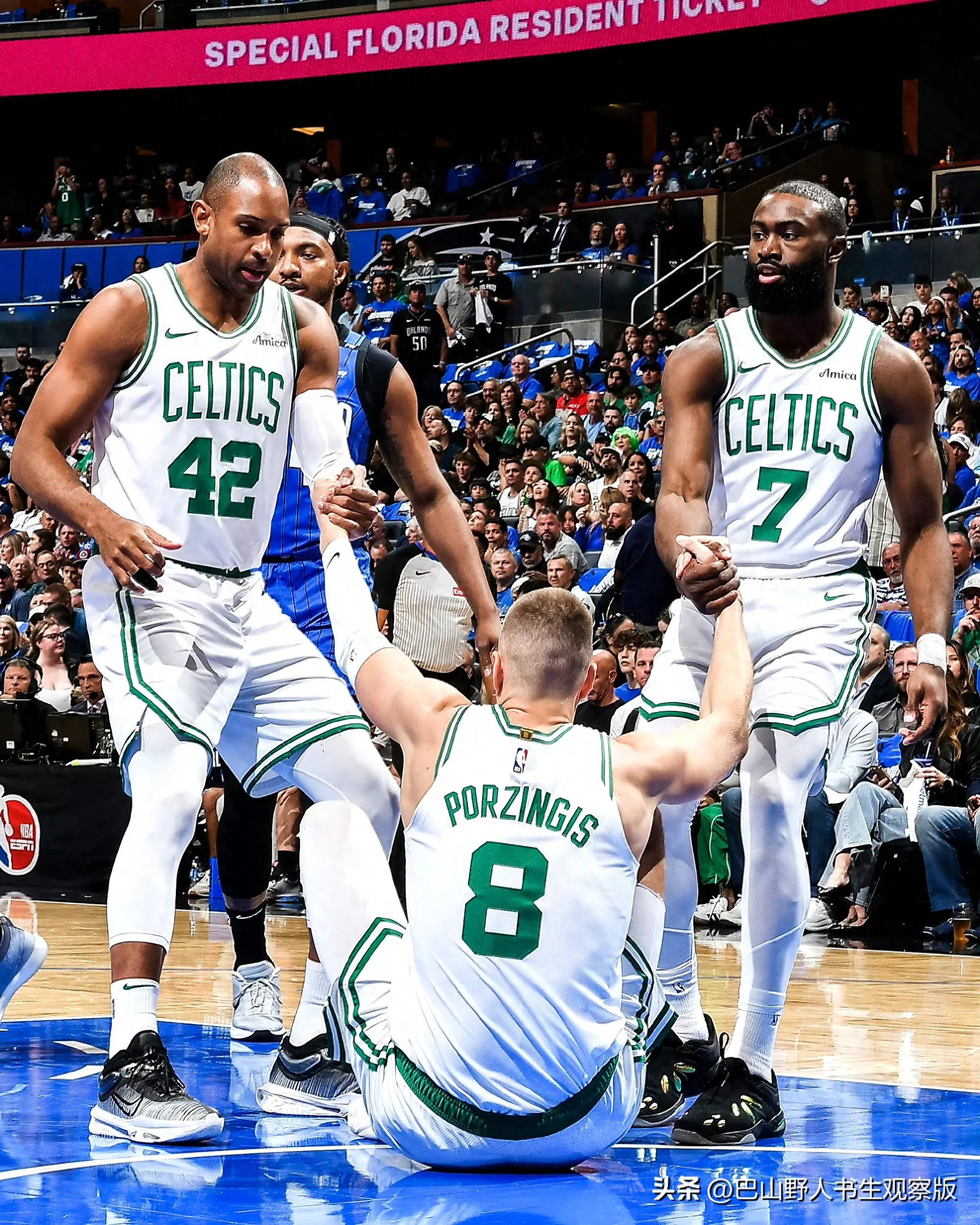 76人绝地反击凯尔特人B队，布克爆发神勇的简单介绍