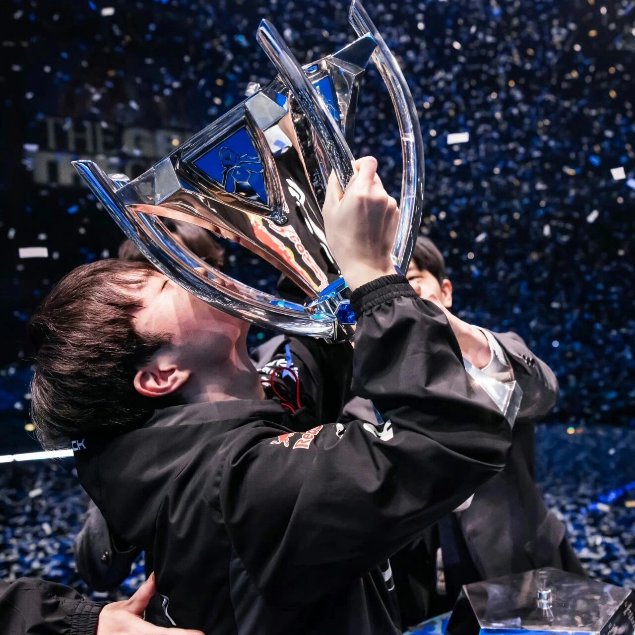 HLE绝地反击T1,Faker高光表现的简单介绍 HLE绝地反击T1,Faker高光表现的简单介绍