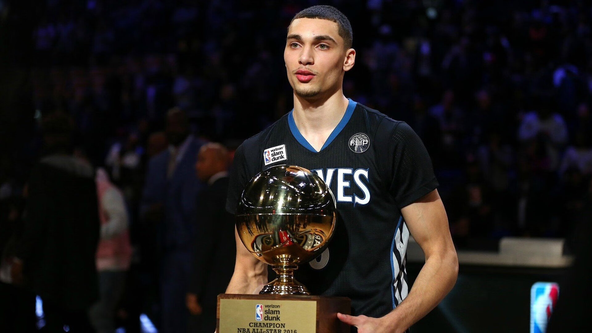 小贾伦爆发，公牛火力压制上海队，一场跨越地域的篮球对话